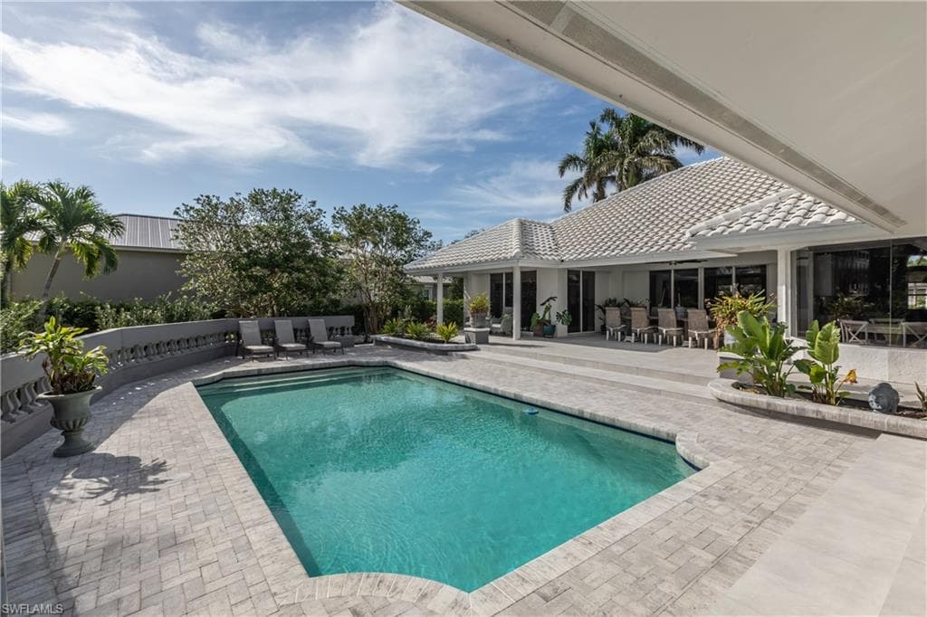 855 Inlet DR MARCO ISLAND, FL 34145