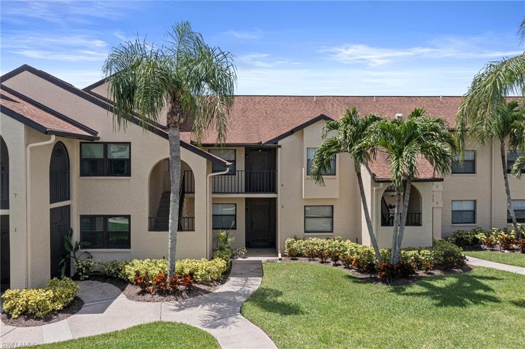 8445 Charter Club CIR 2 FORT MYERS, FL 33919