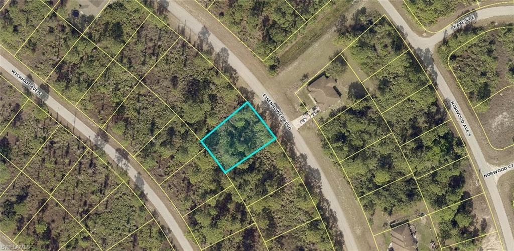 440 Eisenhower BLVD LEHIGH ACRES, FL 33974