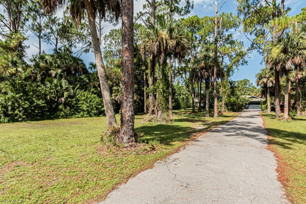 491 4th ST NE NAPLES, FL 34120
