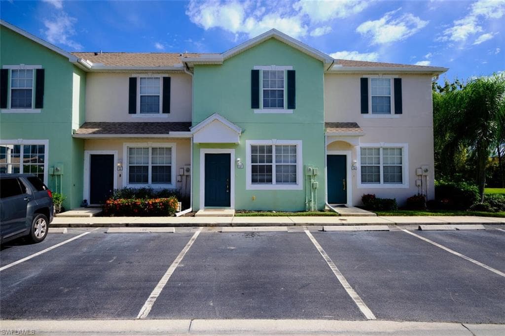 3642 Pine Oak CIR 107 FORT MYERS, FL 33916