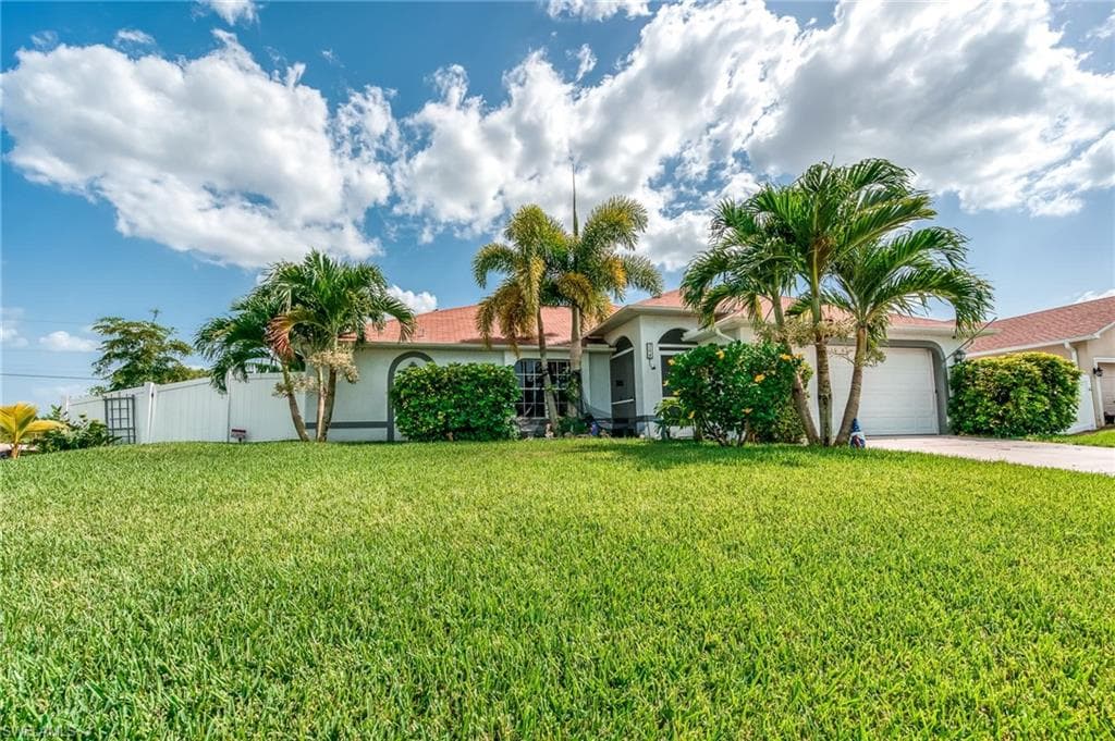 304 NE 23rd TER CAPE CORAL, FL 33909