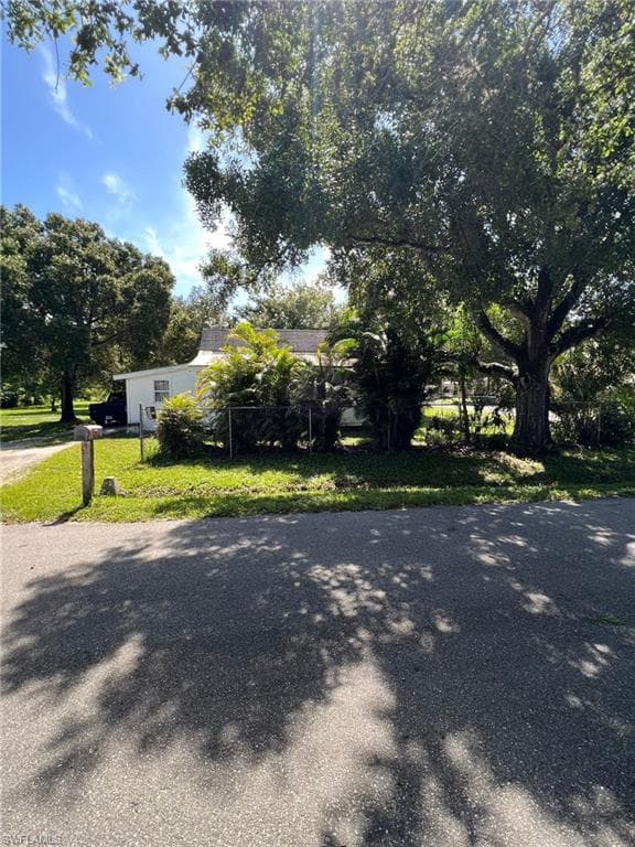 1103 Luray AVE FORT MYERS, FL 33916