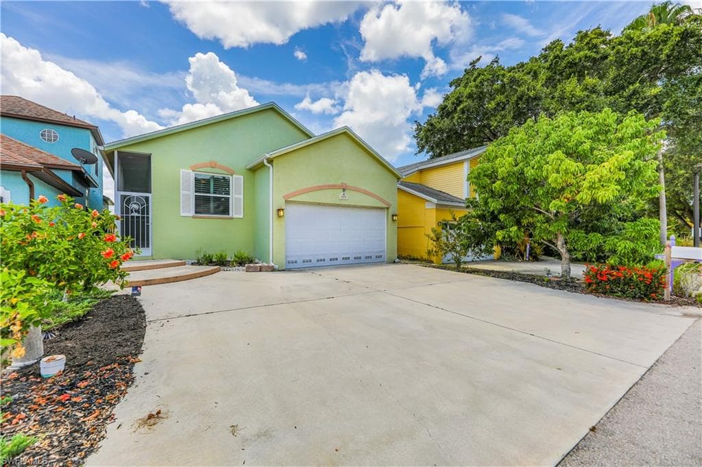 6089 Waterway Bay DR FORT MYERS, FL 33908