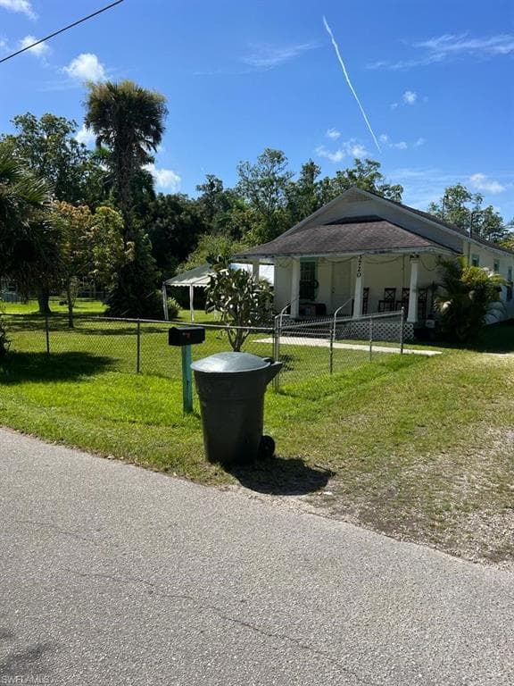 3720 Lora ST FORT MYERS, FL 33916