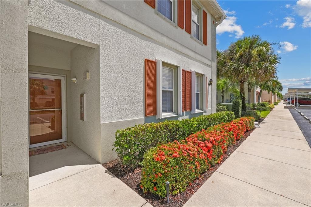 4223 Liron AVE 104 FORT MYERS, FL 33916