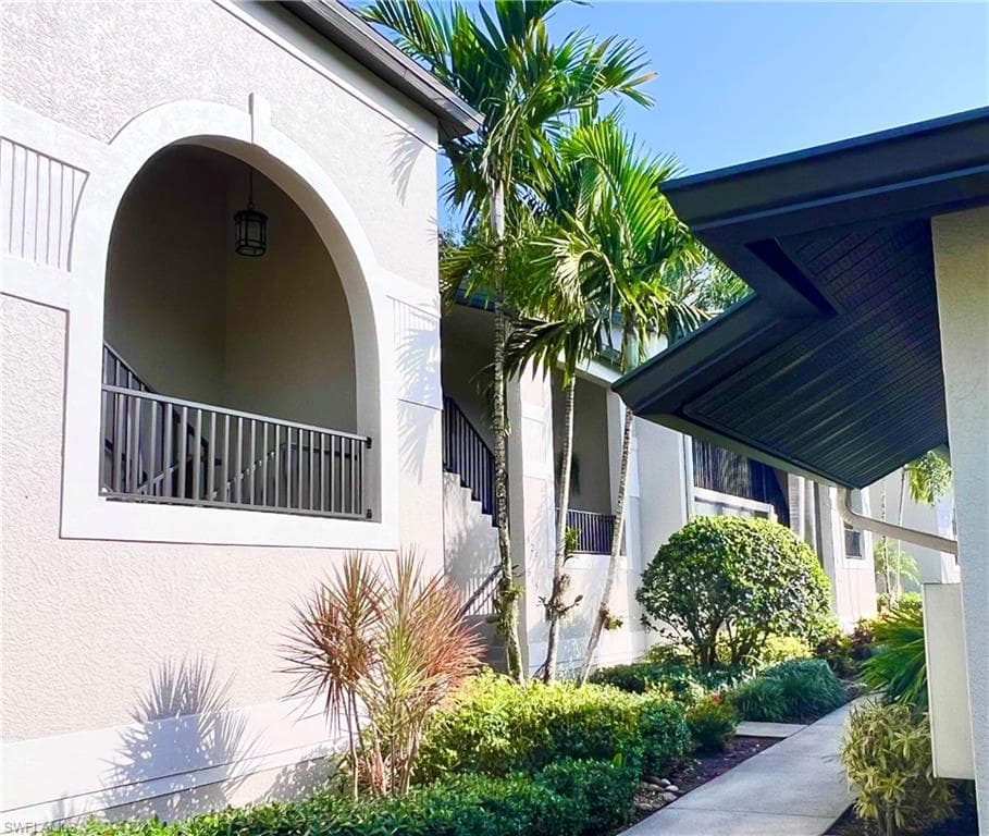 8600 Naples Heritage DR 5-525 NAPLES, FL 34112