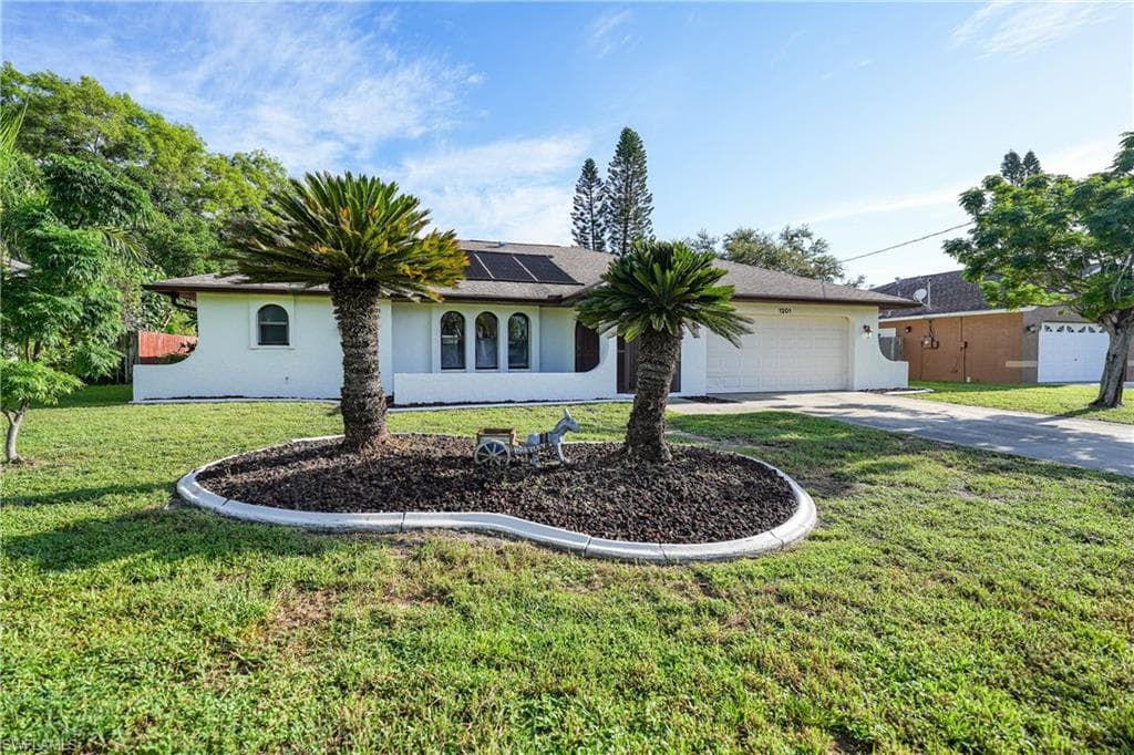1201 SE 16th TER CAPE CORAL, FL 33990
