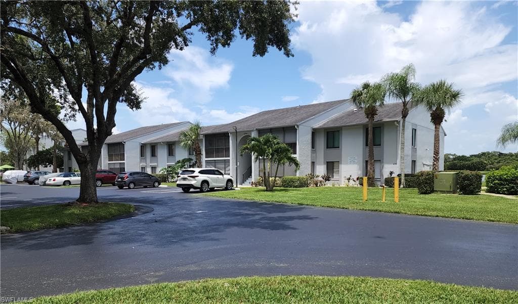 4761 Lakeside Club BLVD 3-C1 FORT MYERS, FL 33905