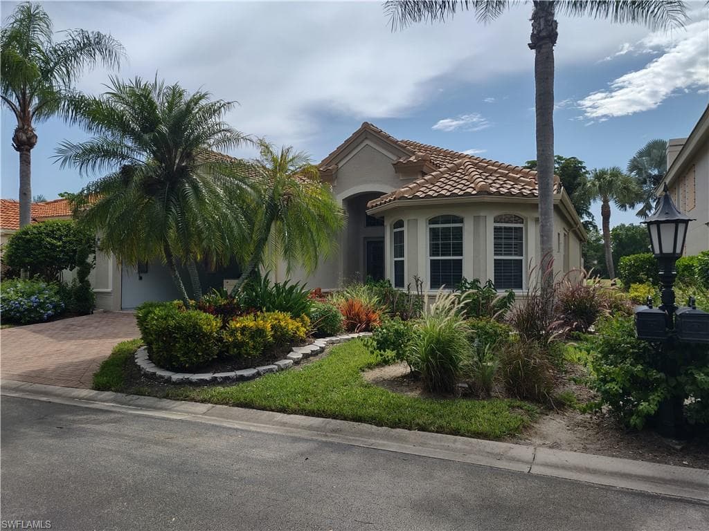 5767 Persimmon WAY NAPLES, FL 34110