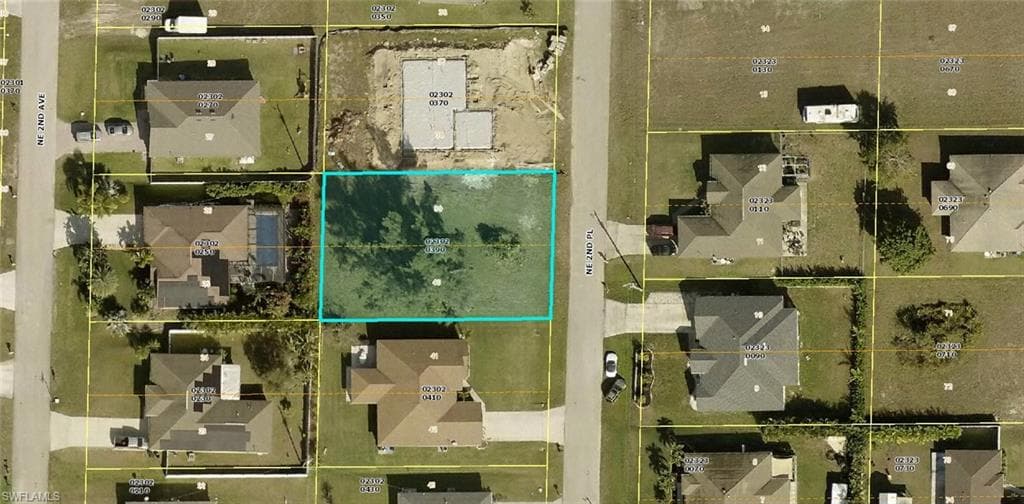 2820 NE 2nd PL CAPE CORAL, FL 33909