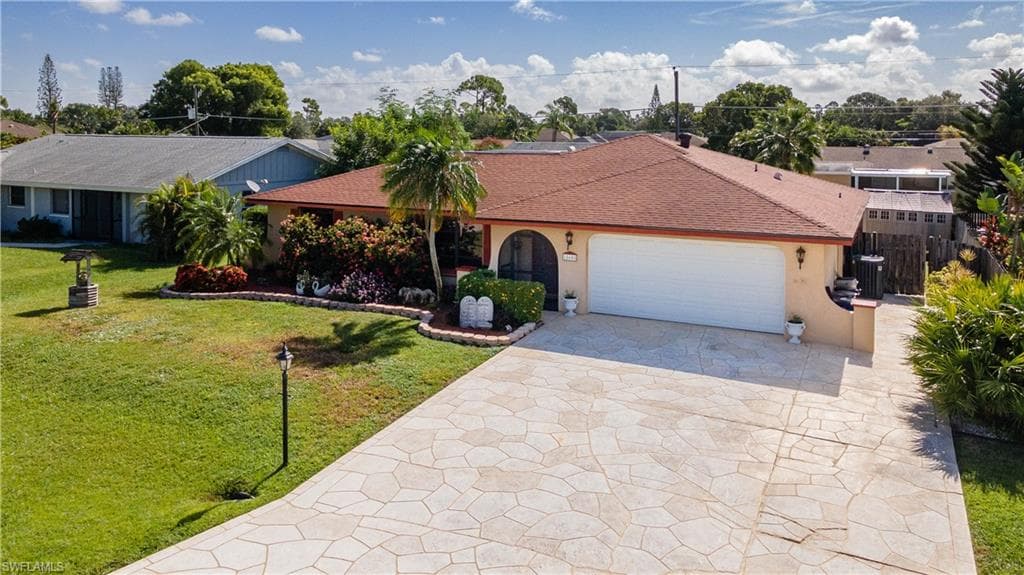 18605 Tampa RD FORT MYERS, FL 33967