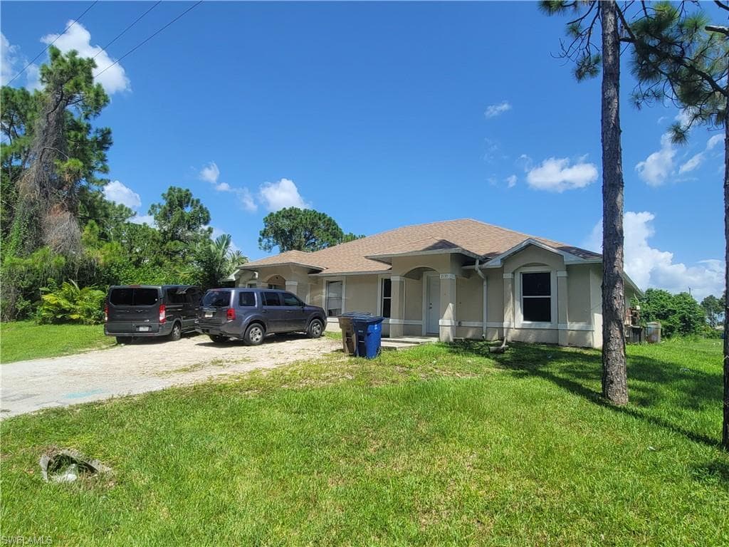 2137-2139 Fairway DR LEHIGH ACRES, FL 33973