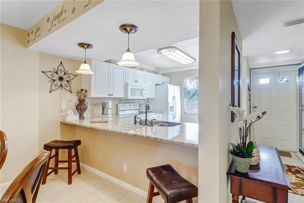 118 Palm DR 10 NAPLES, FL 34112