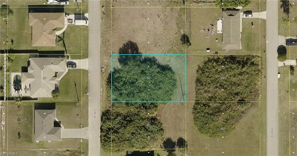 2207 NE 22nd PL CAPE CORAL, FL 33909