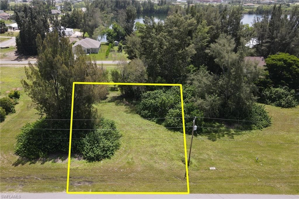 411 SW 19th AVE CAPE CORAL, FL 33991
