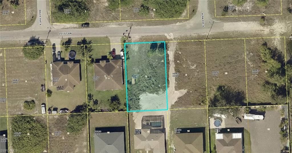3807 1st ST SW LEHIGH ACRES, FL 33976