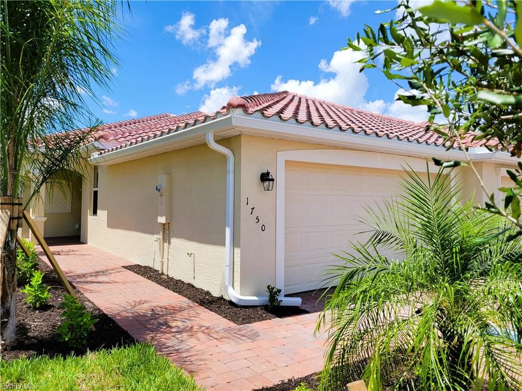 1750 Alameda DR NAPLES, FL 34120