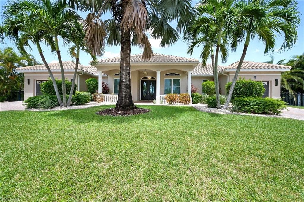 2213 SW 52nd ST CAPE CORAL, FL 33914
