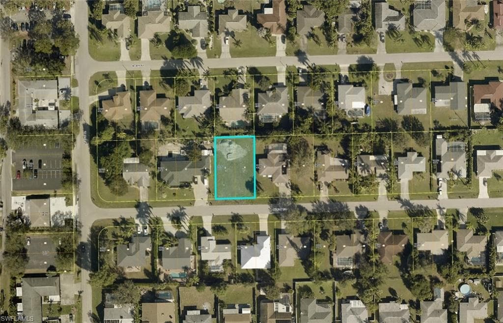 1629 8th TER CAPE CORAL, FL 33990