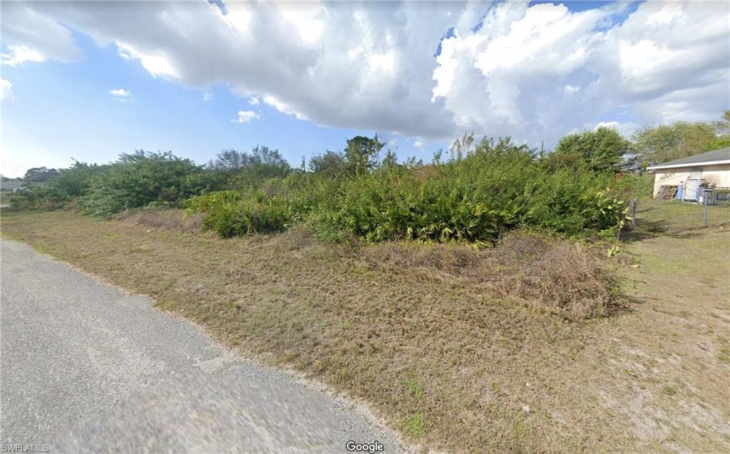 2910 12th ST SW LEHIGH ACRES, FL 33976