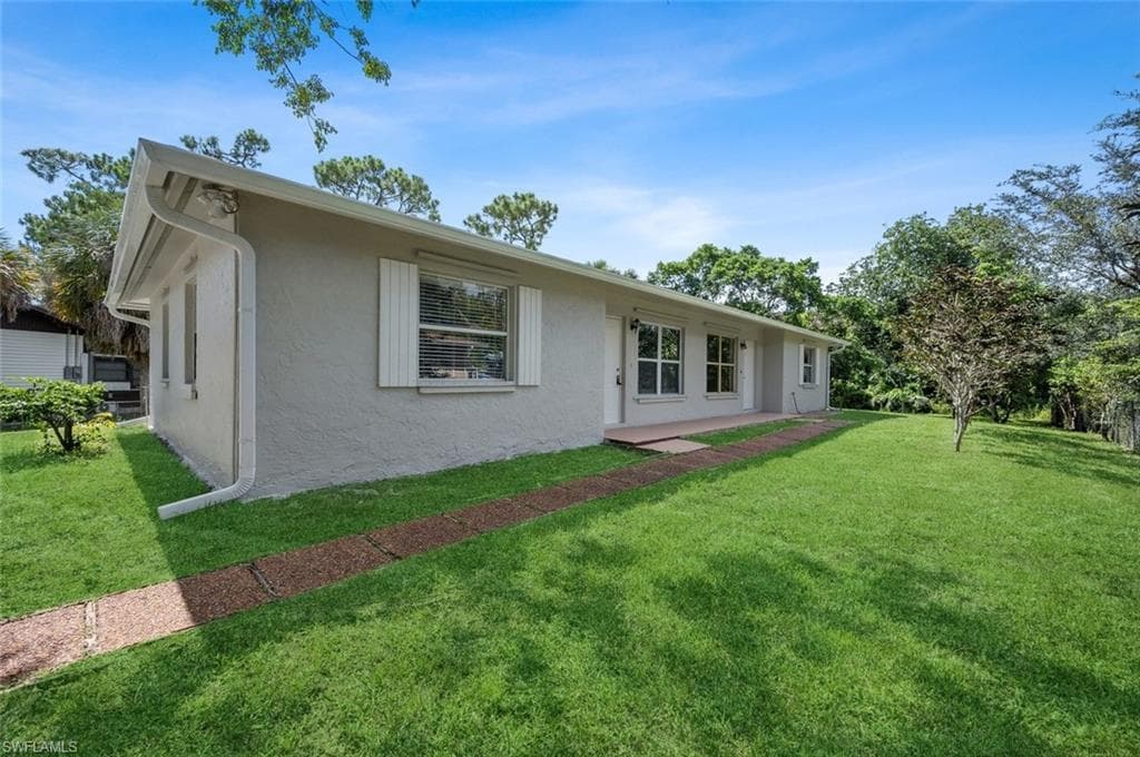 198 3rd ST NAPLES, FL 34113
