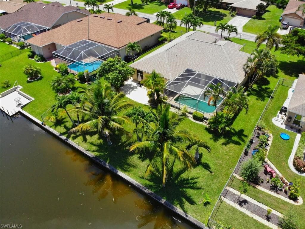 305 SE 21st ST CAPE CORAL, FL 33990