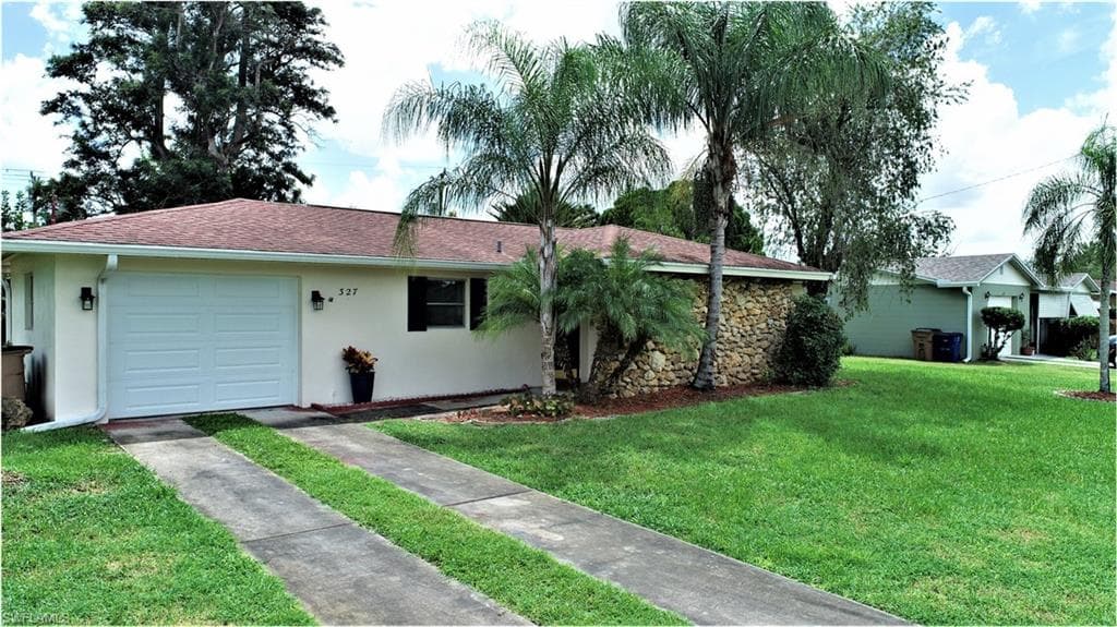 327 Allenwood AVE LEHIGH ACRES, FL 33936