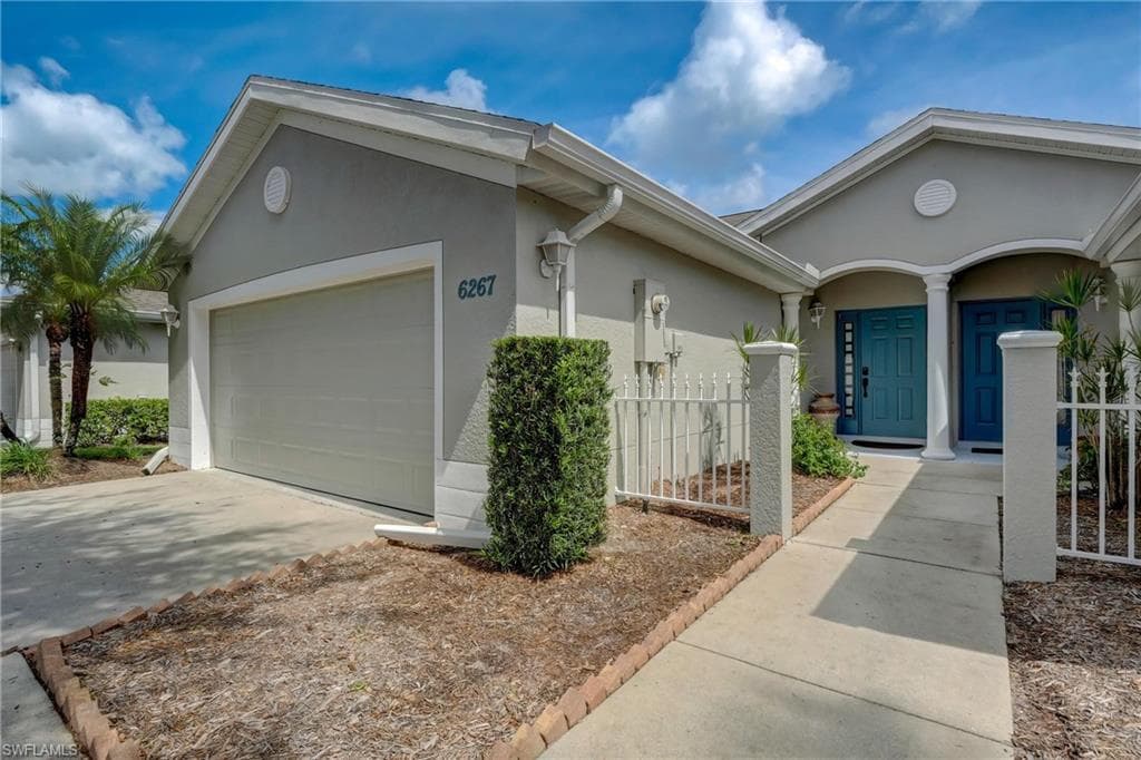 6267 Mandalay CIR 49 NAPLES, FL 34112
