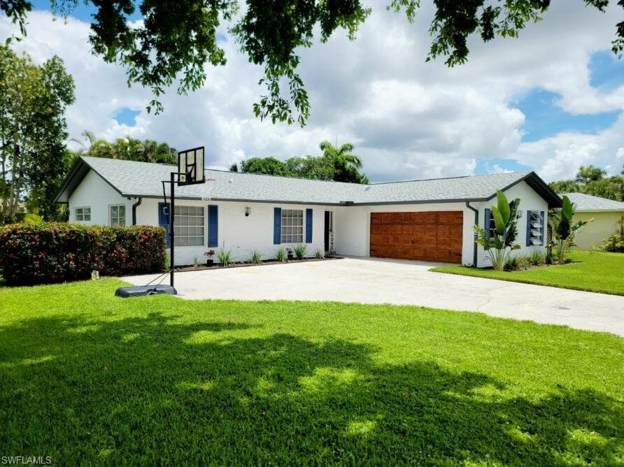 313 Bay Meadows DR NAPLES, FL 34113