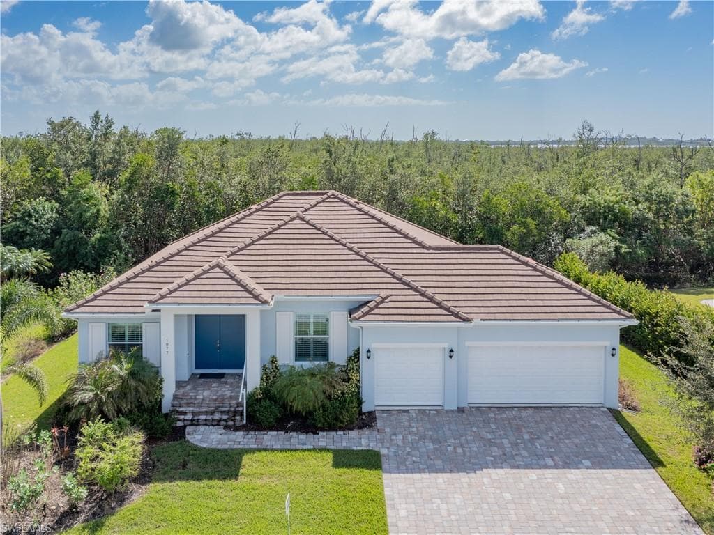 1877 Dogwood DR MARCO ISLAND, FL 34145