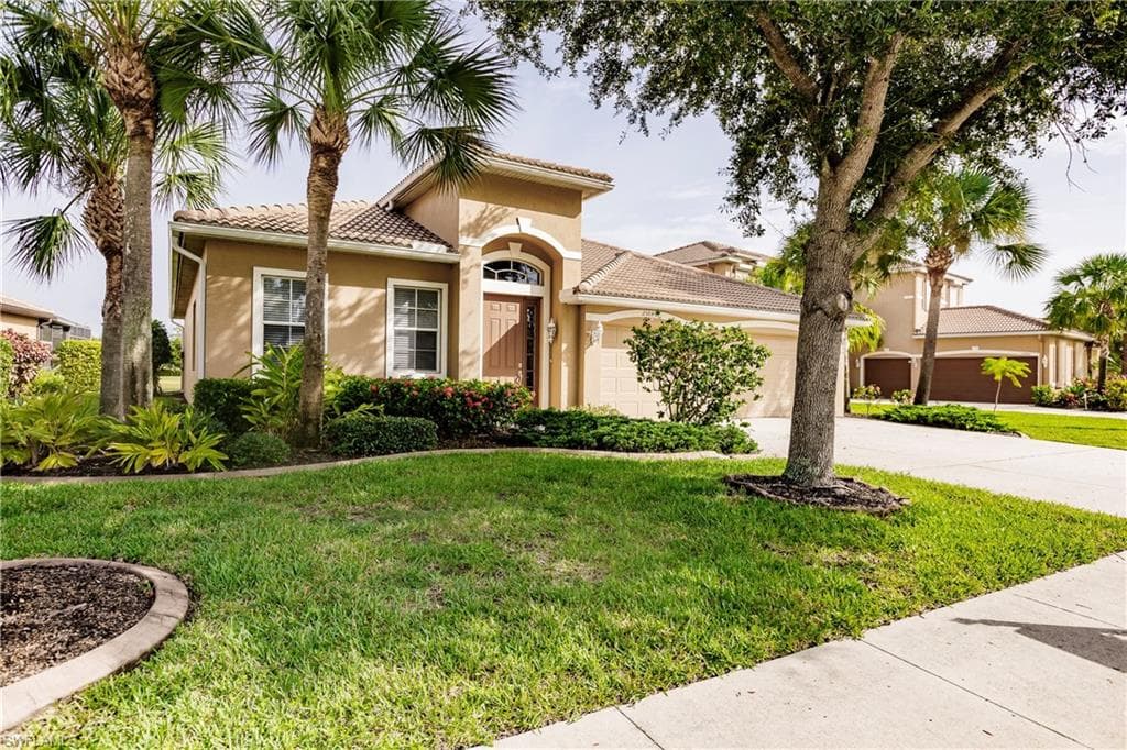 2584 Sawgrass Lake CT