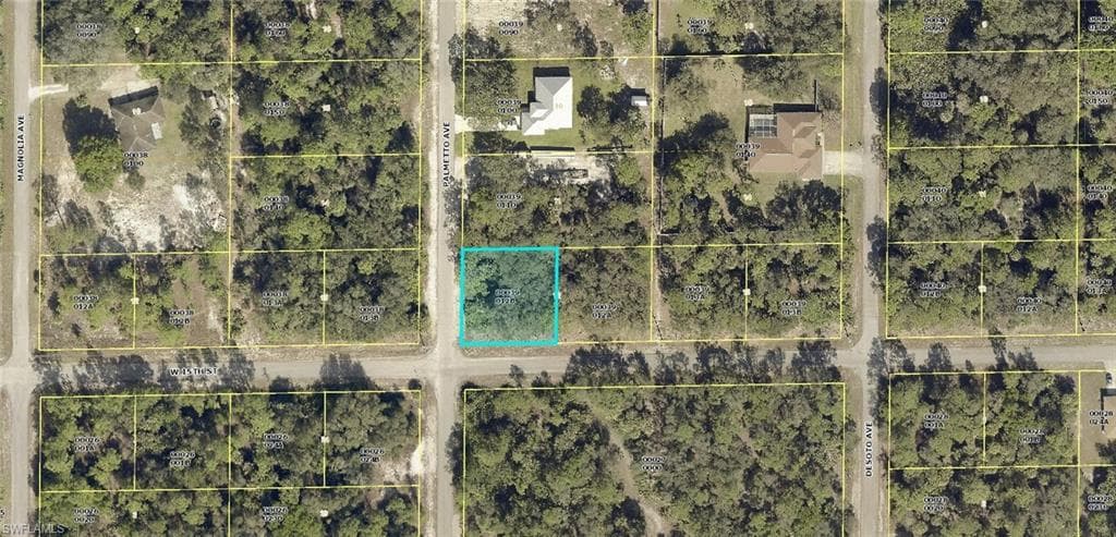 806 15th ST LEHIGH ACRES, FL 33972