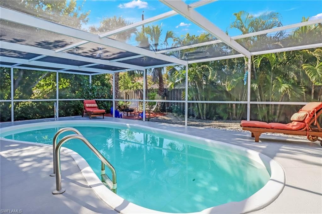 538 106th AVE N NAPLES, FL 34108