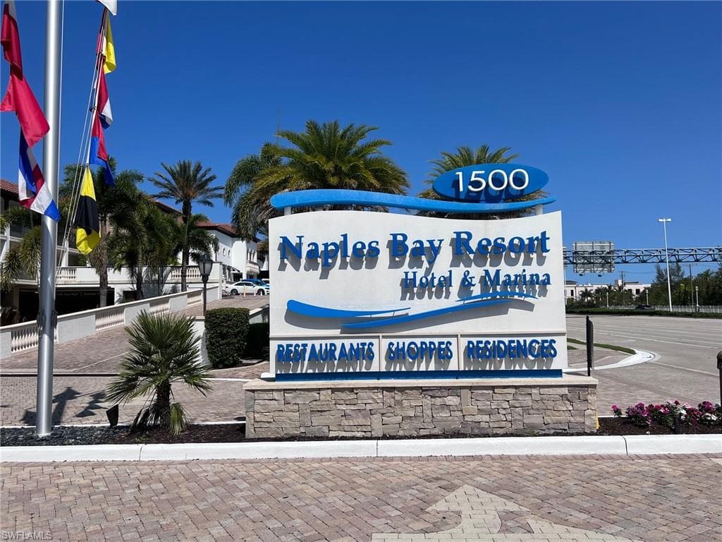 1530 5th AVE S NAPLES, FL 34102