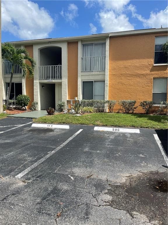 12650 Kenwood LN D FORT MYERS, FL 33907