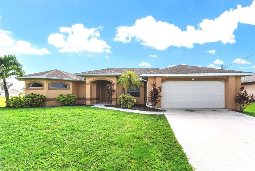 325 SW 26th AVE CAPE CORAL, FL 33991