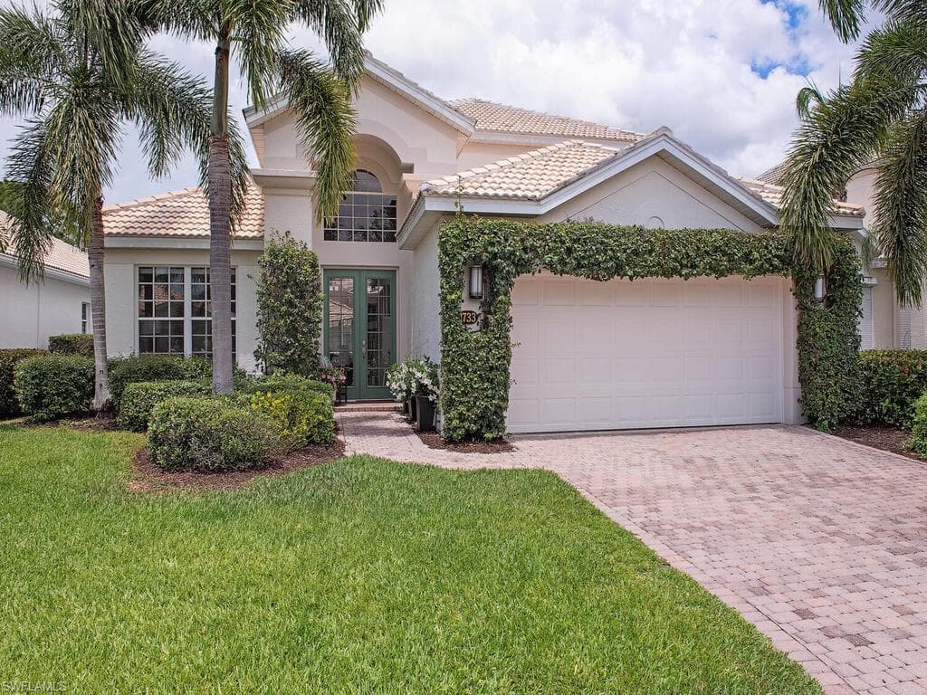 1733 Marsh RUN NAPLES, FL 34109