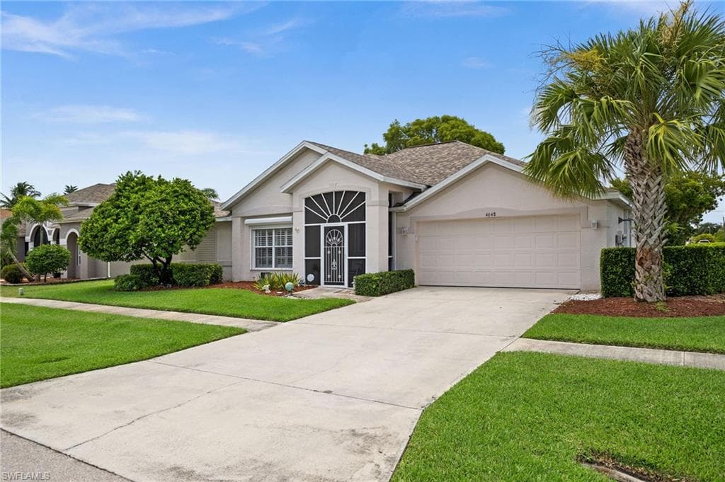 4648 Varsity CIR LEHIGH ACRES, FL 33971