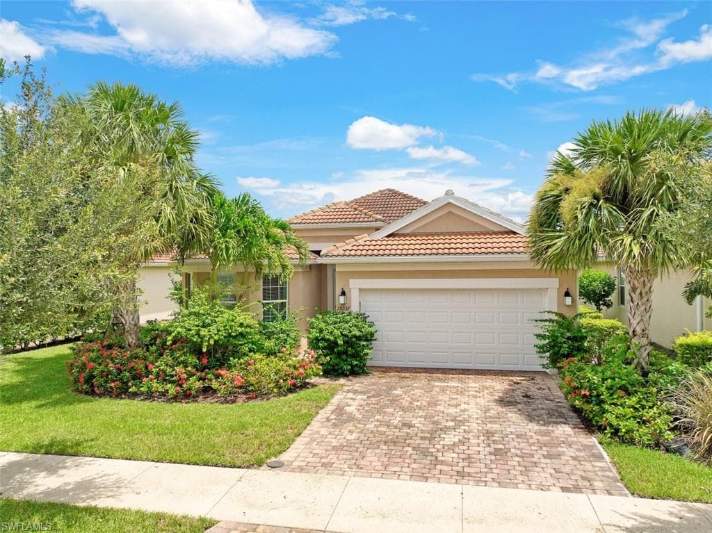 28037 Quiet Water WAY BONITA SPRINGS, FL 34135