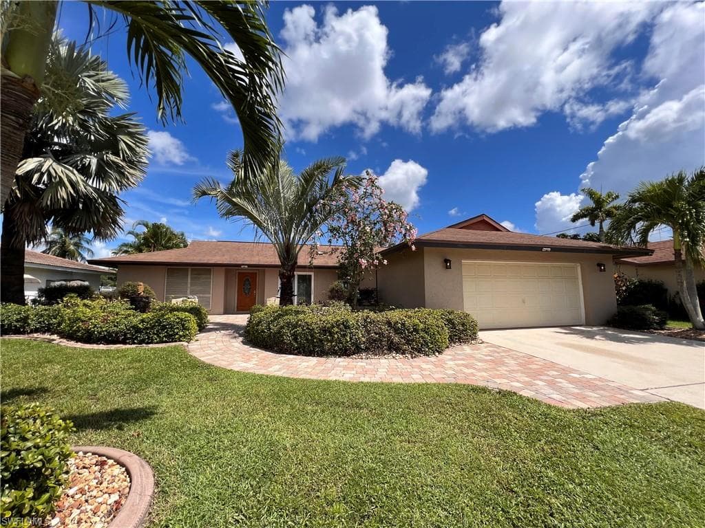 531 SE 32nd ST CAPE CORAL, FL 33904