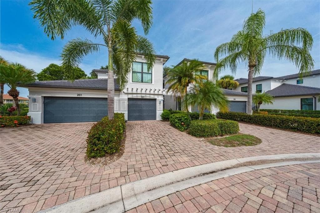 2432 Ravenna BLVD 4-101 NAPLES, FL 34109