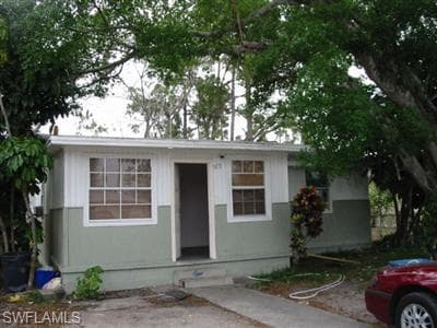 5451 2nd AVE FORT MYERS, FL 33907