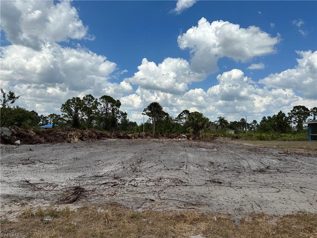 2816 34th ST SW LEHIGH ACRES, FL 33976