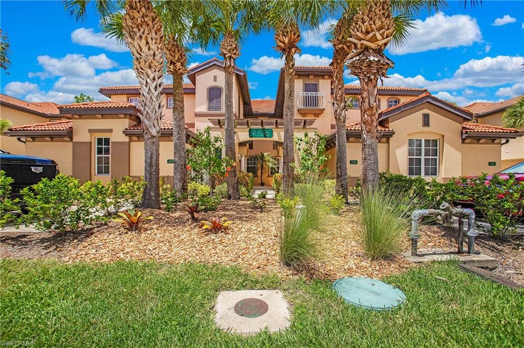 9326 Aviano DR 202 FORT MYERS, FL 33913