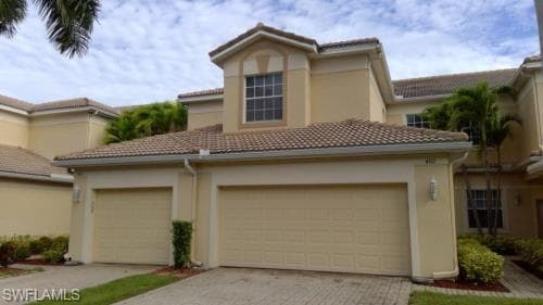 6081 Jonathans Bay CIR 401 FORT MYERS, FL 33908