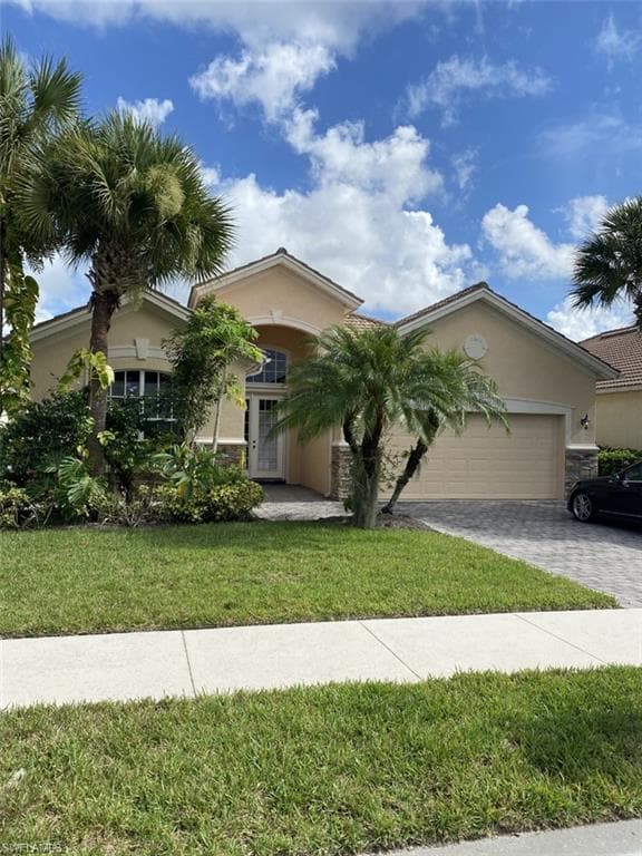 8310 Valiant DR NAPLES, FL 34104