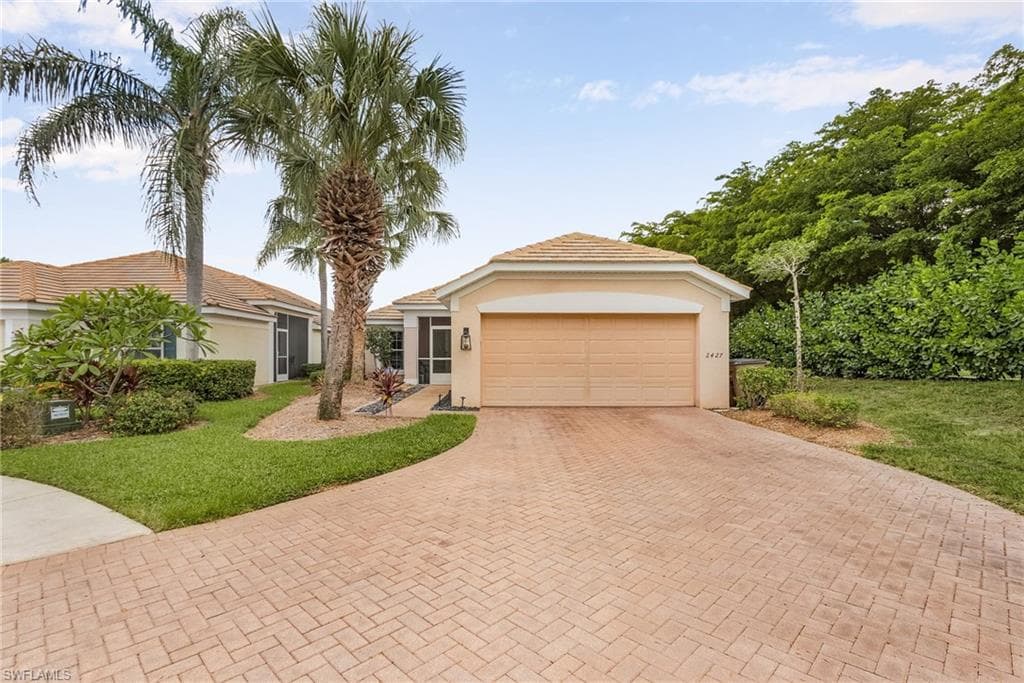 2427 Woodbourne PL CAPE CORAL, FL 33991