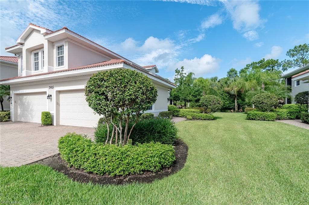 7845 Hawthorne DR 904 NAPLES, FL 34113