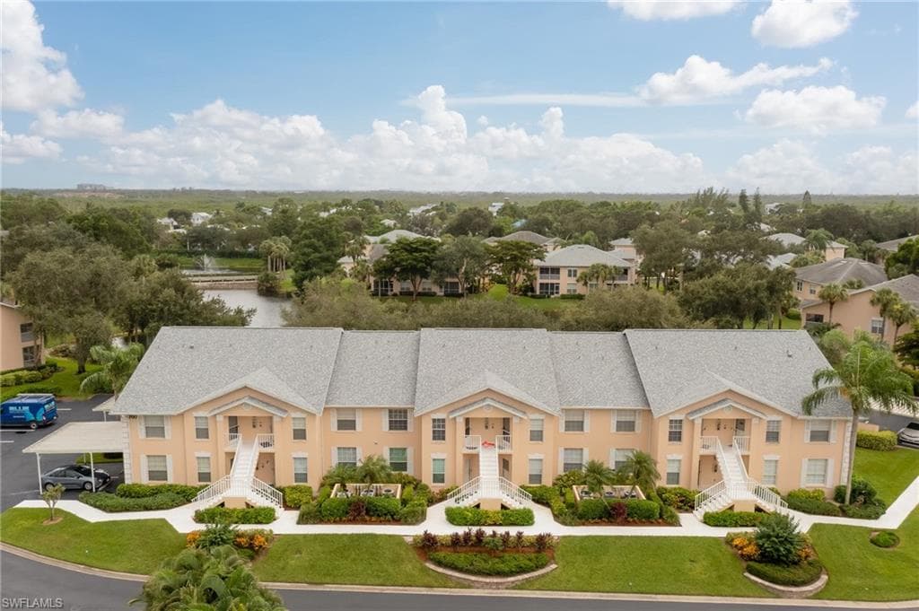 760 Wiggins Lake Drive 203 NAPLES, FL 34110